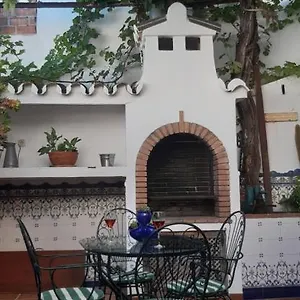 casa-lucita-agradable-con-chimenea-patio-y-bbq.1costadelsol.com/